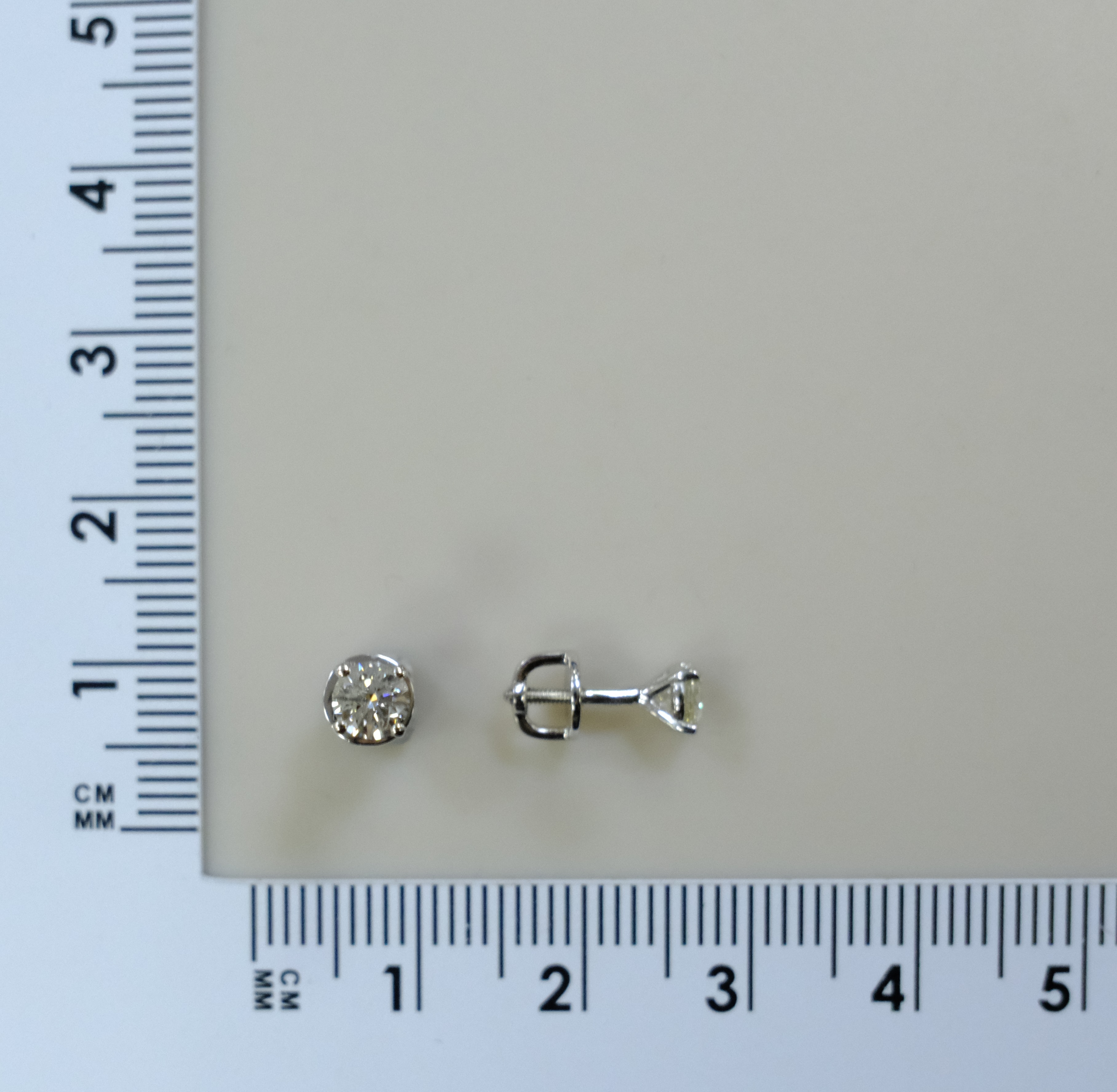 10511-001743 Серьги (Au 585)